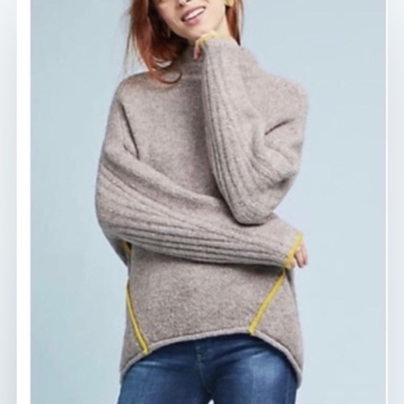 Moth Sweaters - Moth Anthropologie taupe yellow sweater small